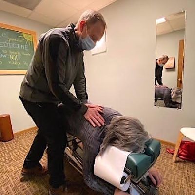 Chiropractic Adjustment - Korwitts Chiro Downers Grove IL 1
